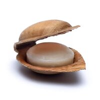 Holy Lama Lavendel Seife im Palmblatt -- 100g