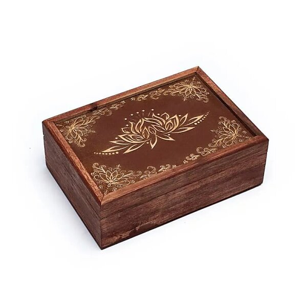 Tarotkistchen mit geschnitztem Lotus -- 17.5x13x6.5 cm